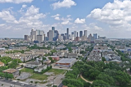 Houston_skyline_downtown_neighborhoods