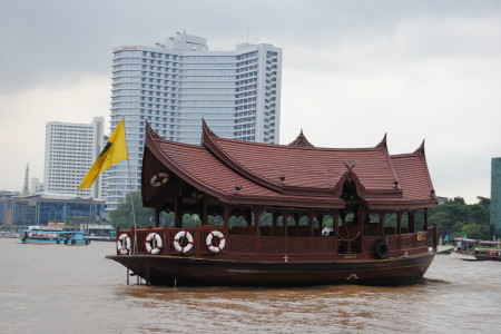 Bangkok via fiume (foto Anna Maria De Luca)