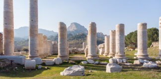 Manisa-Salihli-Sardes-Orenyeri-Artemis-Tapinagi