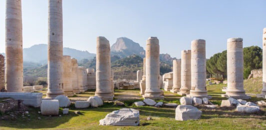 Manisa-Salihli-Sardes-Orenyeri-Artemis-Tapinagi